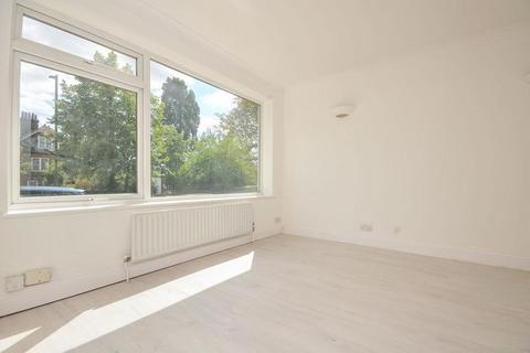 1 bedroom ground floor flat for sale, Herron Court, Bromley
