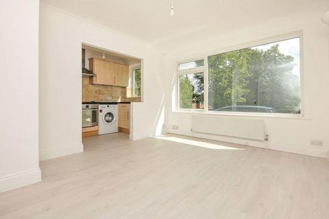 1 bedroom ground floor flat for sale, Herron Court, Bromley