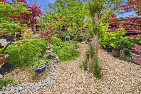 2 bedroom detached bungalow for sale, Little Heath Road, Bexleyheath, Kent, DA7