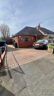 2 bedroom semi-detached bungalow for sale, North Downs Road, Shaw