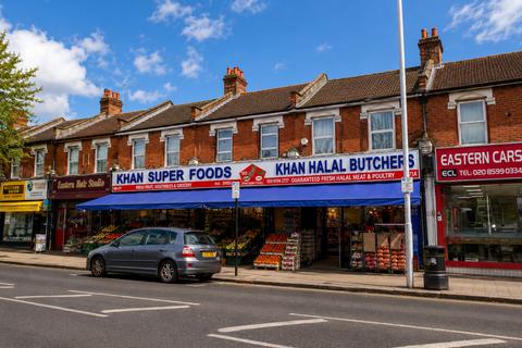 3 bedroom flat to rent, Green Lane, Ilford, Essex