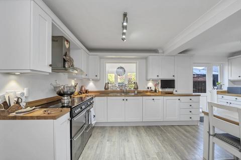 4 bedroom detached house for sale, Appledown Drive, Bury St. Edmunds