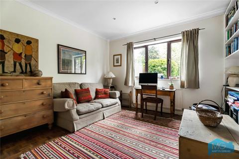 3 bedroom semi-detached house for sale, Lullington Garth, London, N12