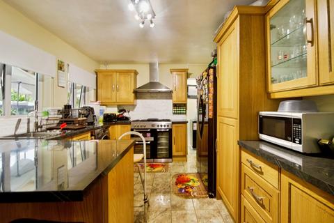 3 bedroom terraced house for sale, Olive Road, Plaistow, London, E13
