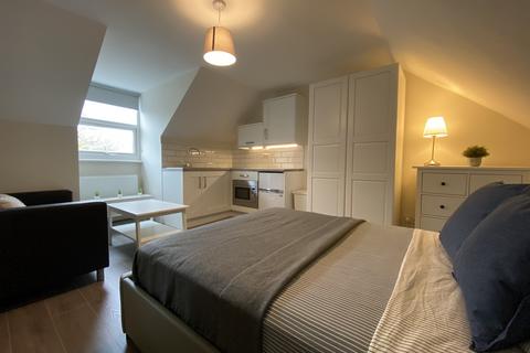 Flat to rent, Hastings Road, Maidstone, ME15