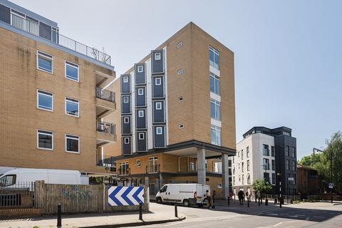 2 bedroom flat for sale, Martello Street, London Fields, London, E8