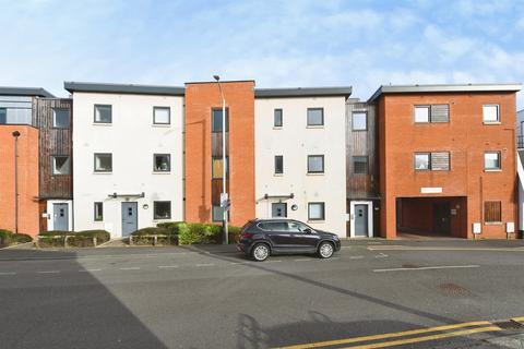 2 bedroom apartment for sale, Cedar Avenue, Chelmsford