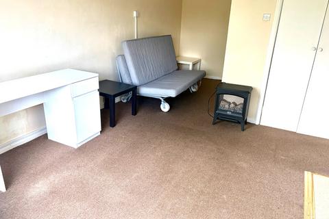 Studio to rent, WINN ROAD, SO17