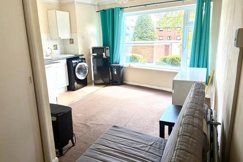 Studio to rent, WINN ROAD, SO17