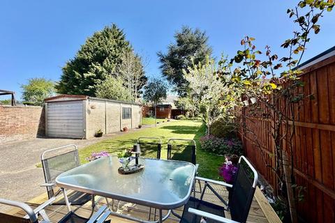 5 bedroom bungalow for sale, Clevedon Road, Luton, LU2