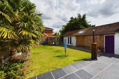 3 bedroom bungalow for sale, Fernhill Road, Farnborough, Hampshire, GU14
