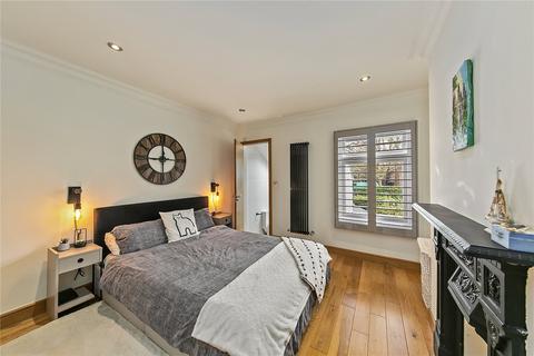 2 bedroom terraced house for sale, Sandycombe Road, Kew, Surrey, TW9