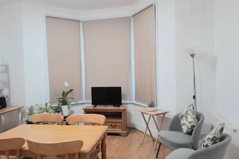 2 bedroom flat to rent, Pepys Road, New Cross Gate, London  SE14