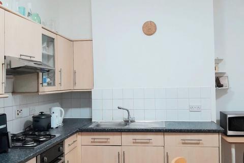 2 bedroom flat to rent, Pepys Road, New Cross Gate, London  SE14