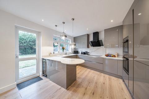 3 bedroom bungalow for sale, Richmond Gardens, Harrow, Middlesex
