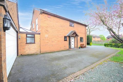 5 bedroom detached house for sale, Yarnfield Lane, Yarnfield, Stone