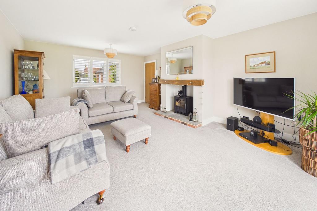 Living room, fireplace