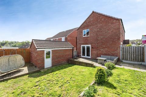 3 bedroom detached house for sale, Daisy Hill, Morley, Leeds
