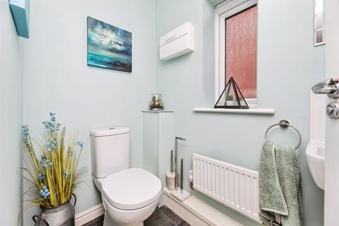 3 bedroom detached house for sale, Daisy Hill, Morley, Leeds