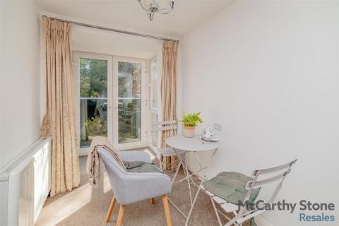 1 bedroom apartment for sale, Michael Court, Oakfield, Sale