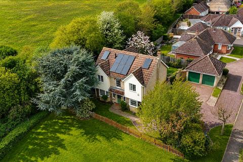4 bedroom detached house for sale, Castle Meadow, Sible Hedingham, Halstead, CO9