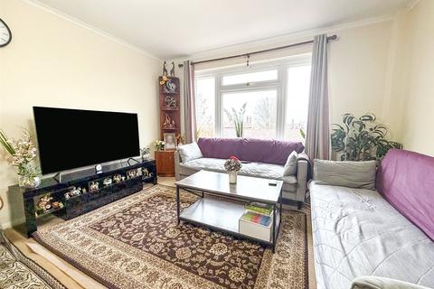 3 bedroom apartment for sale, Burlington Court, Hampshire GU11