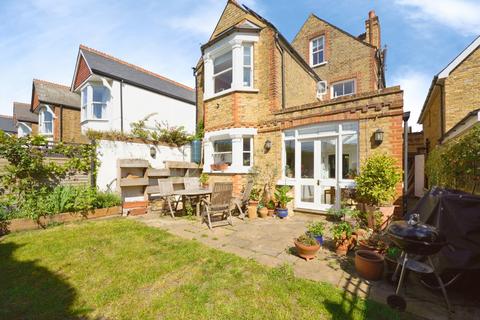Minerva Road, Kingston upon Thames, KT1