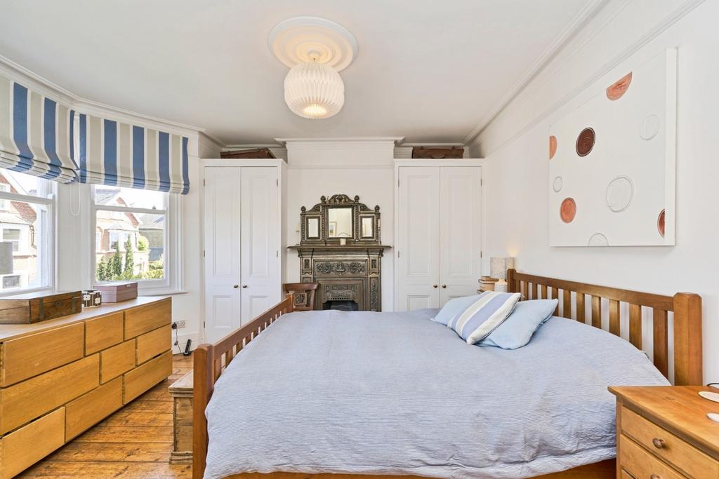 Bedroom, fireplace