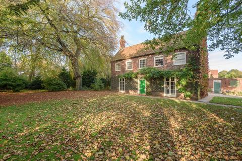 4 bedroom detached house for sale, Goxhill, Barrow-Upon-Humber DN19