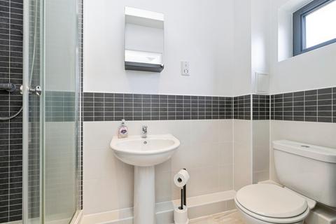 2 bedroom apartment for sale, Raven Close, Watford