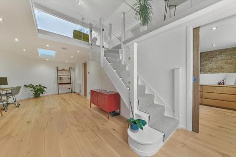 1 bedroom flat to rent, Royal Gate Apartments, Rutland Road, London, E9