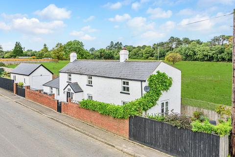 3 bedroom detached house for sale, Turnpike Road, Blunsdon SN26