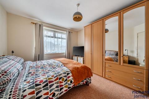 undefined, Banbury Close, Lawn SN3