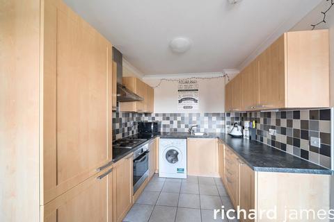 2 bedroom flat for sale, Redhouse, Redhouse SN25