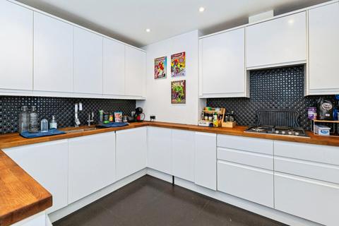 3 bedroom semi-detached house for sale, Courtlands, Maidenhead, Berkshire, SL6