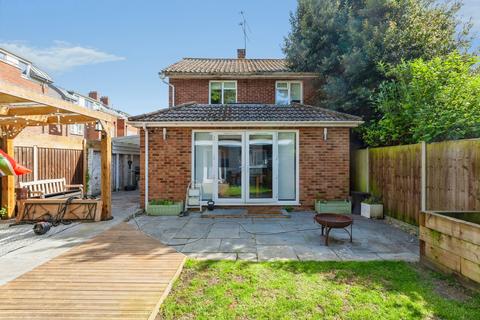 3 bedroom semi-detached house for sale, Courtlands, Maidenhead, Berkshire, SL6