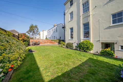 2 bedroom flat for sale, Wellington Square, Cheltenham, GL50 4JS