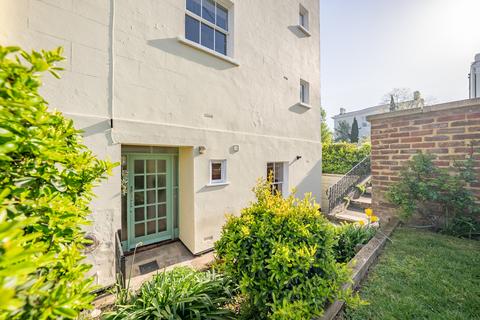 2 bedroom flat for sale, Wellington Square, Cheltenham, GL50 4JS