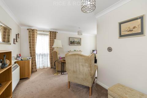 1 bedroom retirement property for sale, Alma Road, Windsor SL4