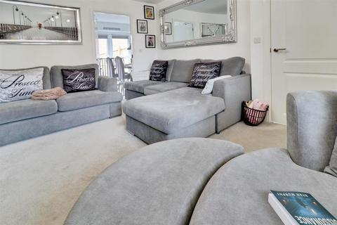 3 bedroom mews for sale, Wren Drive, Crewe CW1