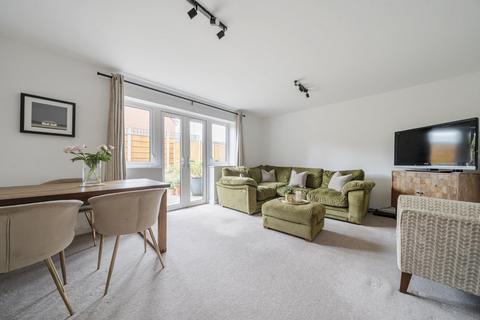 2 bedroom end of terrace house for sale, Weydon Lane, Farnham, Surrey, GU9