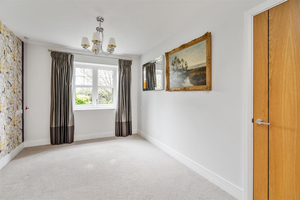 Apartment 21 Ravenshaw Court 5.jpg
