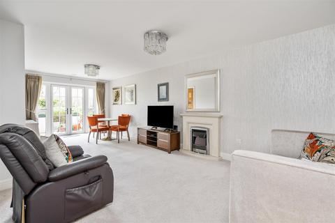 2 bedroom flat for sale, Four Ashes Road, Bentley Heath, Solihull