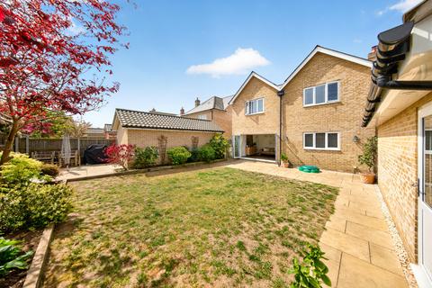 4 bedroom detached house for sale, Cambridge Drive, Lawford, Manningtree, Essex, CO11