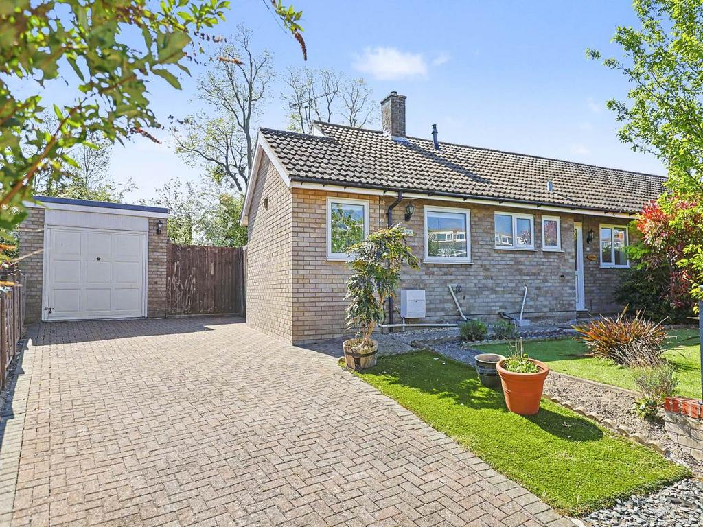 2 bedroom bungalow for sale