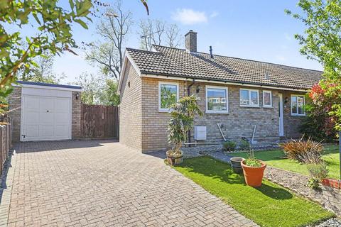 2 bedroom bungalow for sale, Leete Place, Royston,