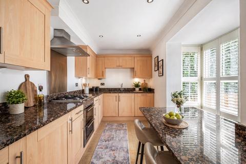 2 bedroom flat for sale, Epsom Road, Guildford, GU1