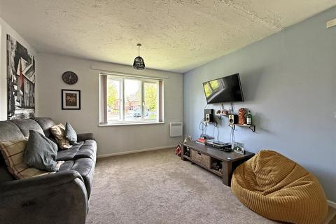 1 bedroom flat for sale, Lambourn Drive, Shrewsbury