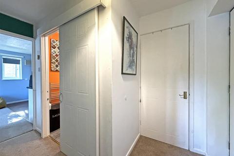 1 bedroom flat for sale, Lambourn Drive, Shrewsbury