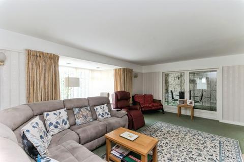 4 bedroom bungalow for sale, Maple Avenue, Bexhill-On-Sea